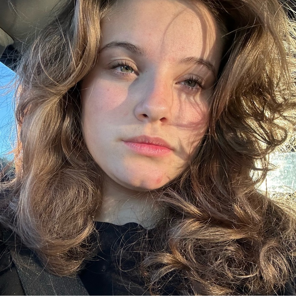 Meet your Posher, Emma